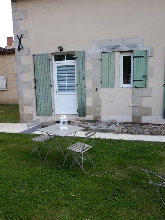Saint-Medard-de-Mussidan Hotes De L'Isle מראה חיצוני תמונה